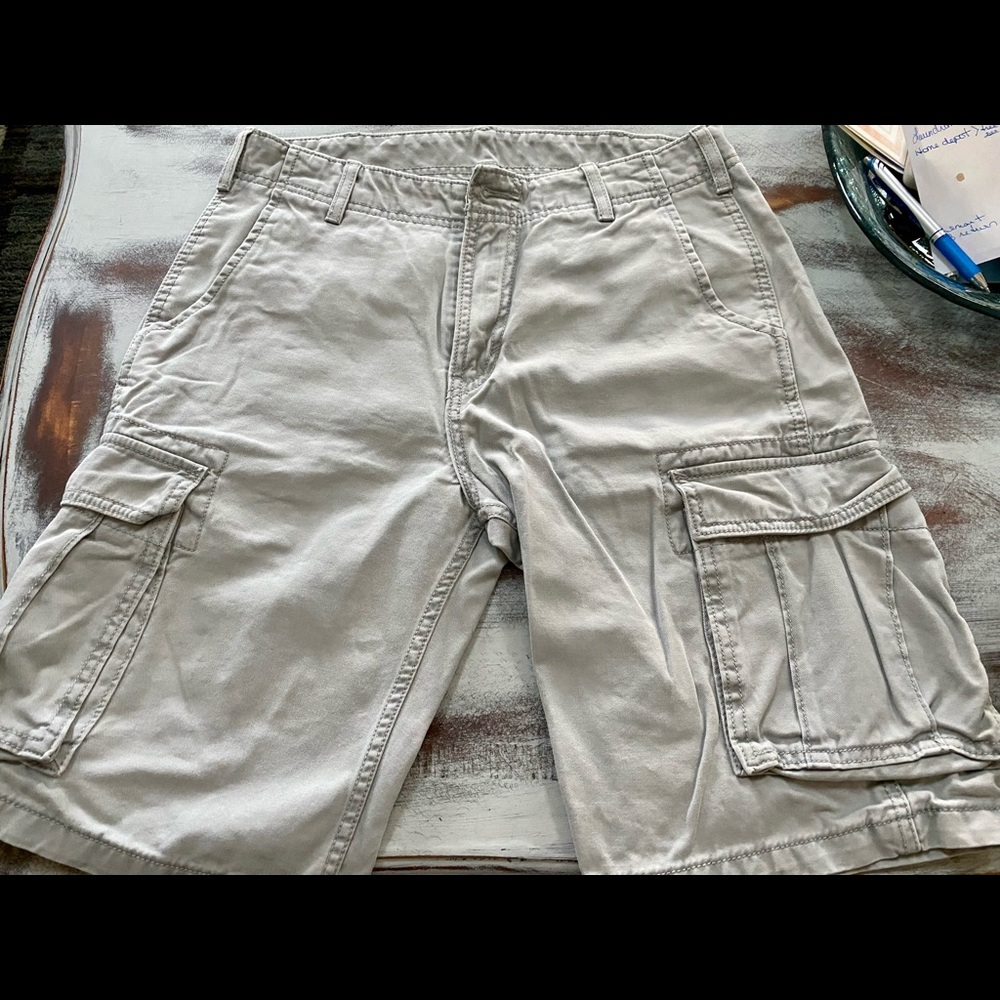 Levi's khaki cargo shorts 29 waist no defects